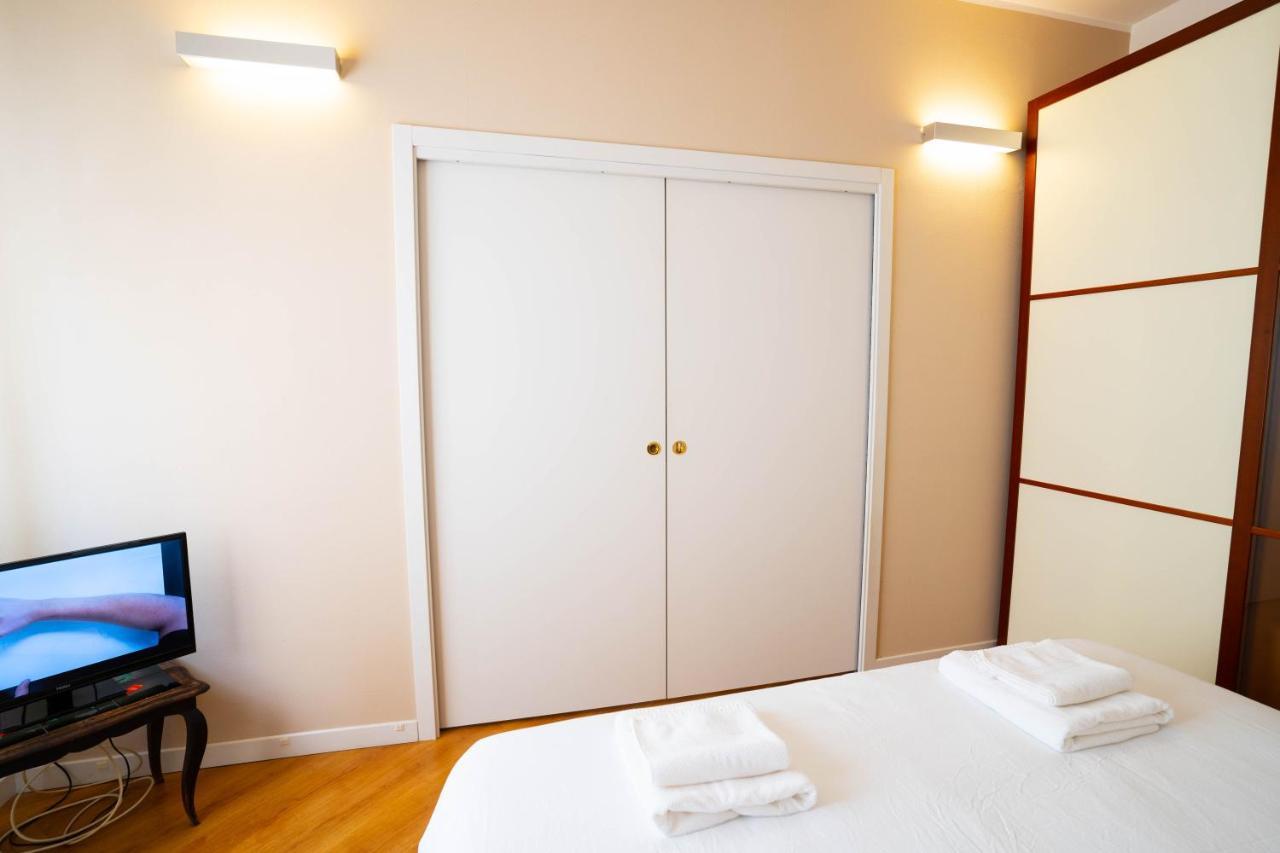 V12 Apartments - Alfieri 2A Novara Eksteriør billede